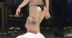Candice Swanepoel bikini negro